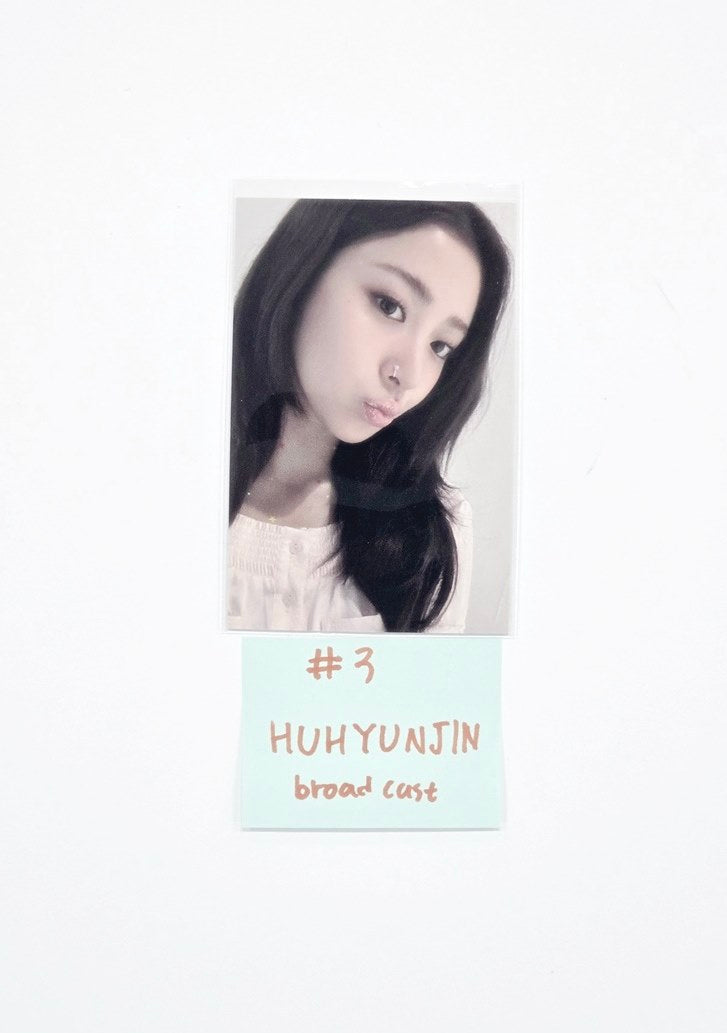 Le Sserafim "CRAZY" -  Broadcast Photocard [25.11.10]