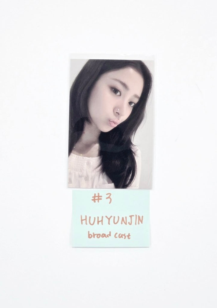 Le Sserafim "CRAZY" -  Broadcast Photocard [25.11.10]