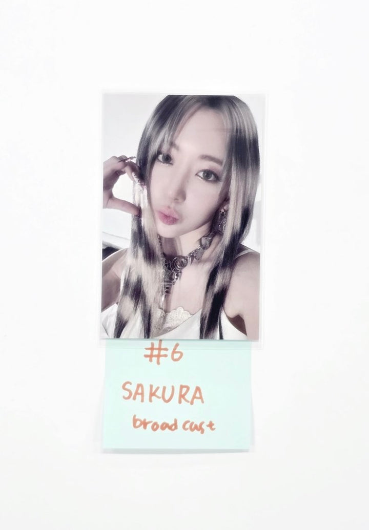 Le Sserafim "CRAZY" -  Broadcast Photocard [25.11.10]