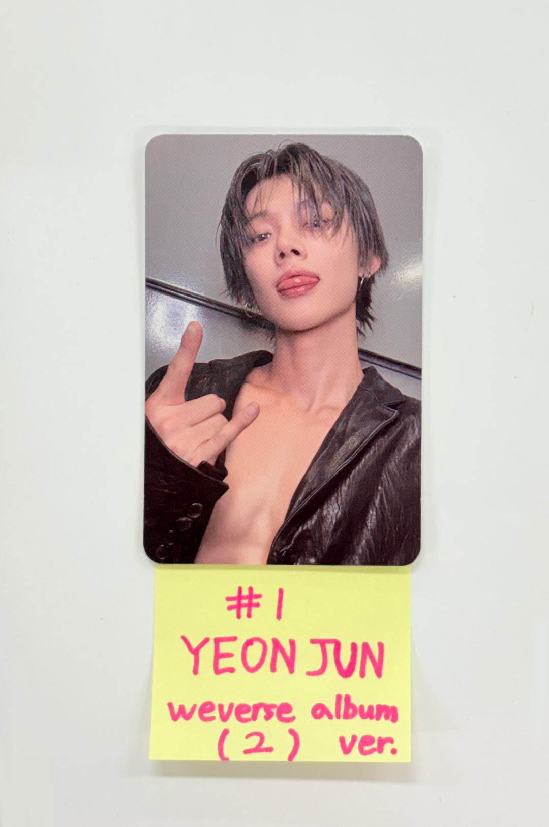 YEONJUN (of TXT) "No Labels : Part 01" - Official Photocard (Weverse ver.) [25.11.10]