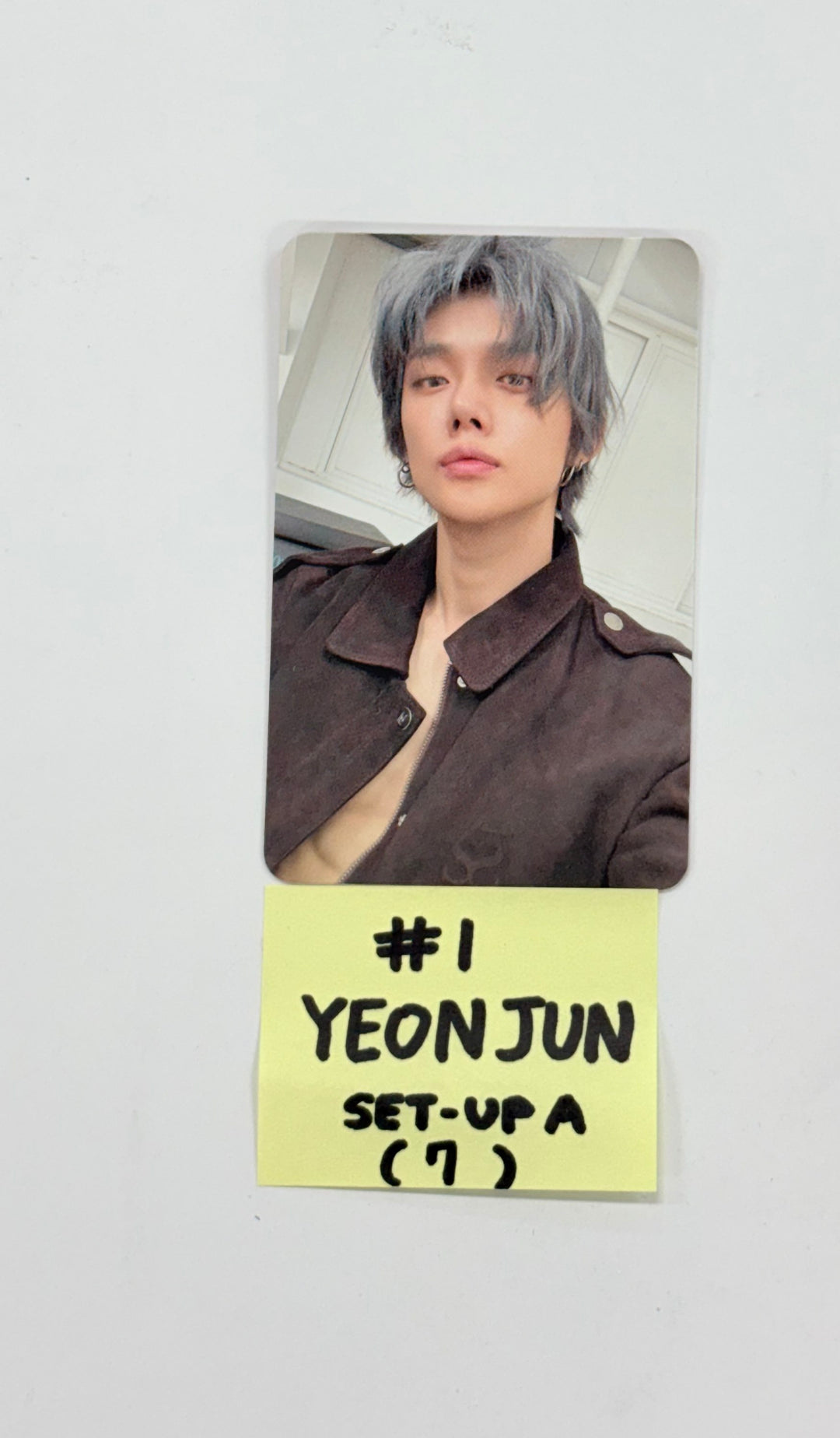 YEONJUN (of TXT) "No Labels : Part 01" - Official Photocard [25.11.10]