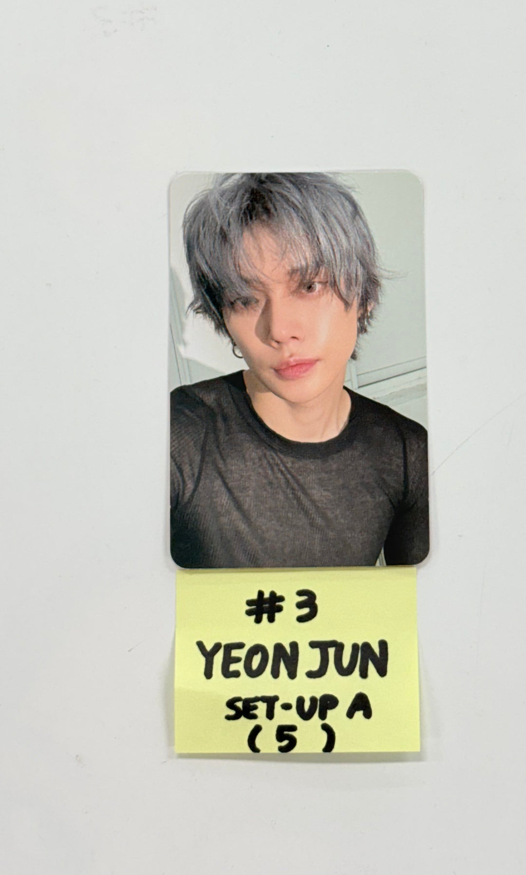 YEONJUN (of TXT) "No Labels : Part 01" - Official Photocard [25.11.10]