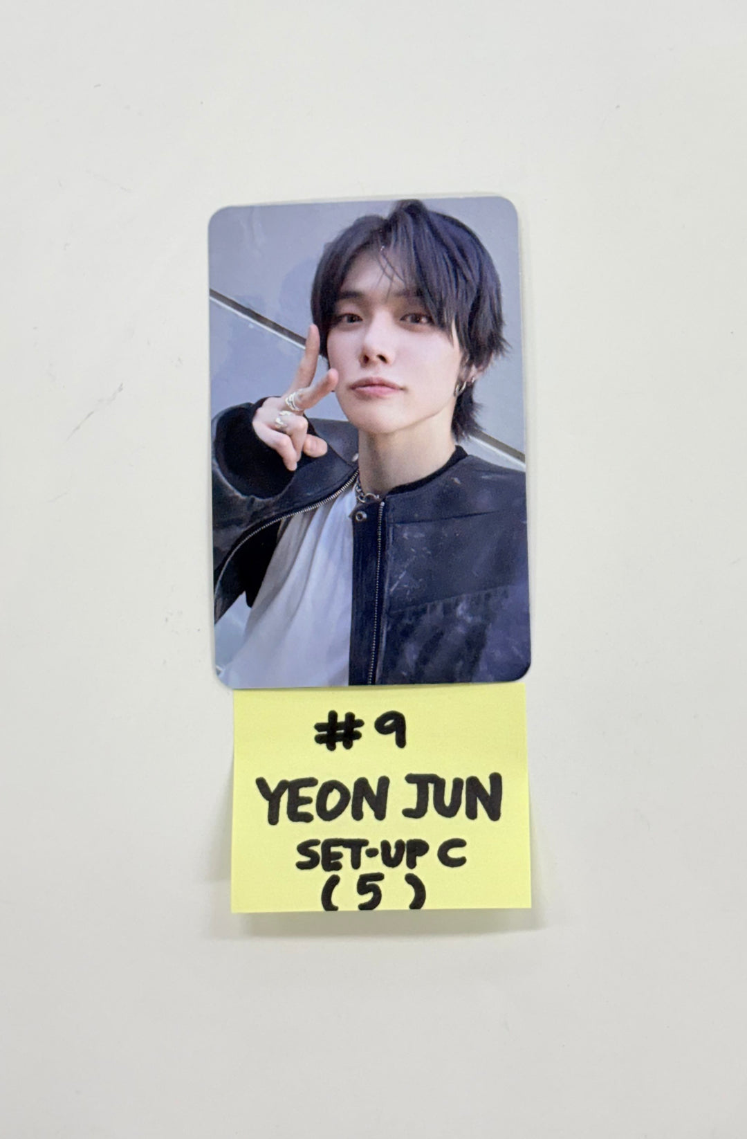 YEONJUN (of TXT) "No Labels : Part 01" - Official Photocard [25.11.10]