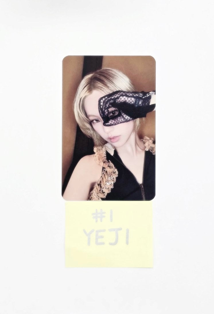 ITZY - "TUNNEL VISION" POP-UP Store Trading Photocard [25.11.11]