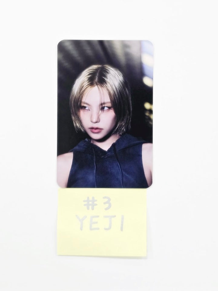 ITZY - "TUNNEL VISION" POP-UP Store Trading Photocard [25.11.11]