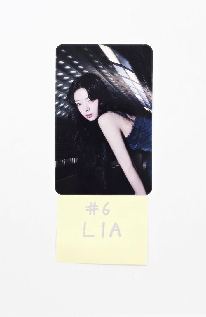 ITZY - "TUNNEL VISION" POP-UP Store Trading Photocard [25.11.11]