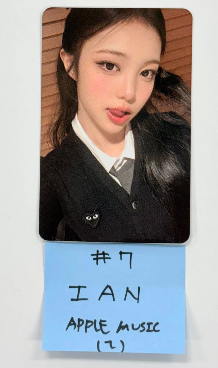 Hearts2Hearts "Focus" - Apple Music Fansign Event Photocard [25.11.12]