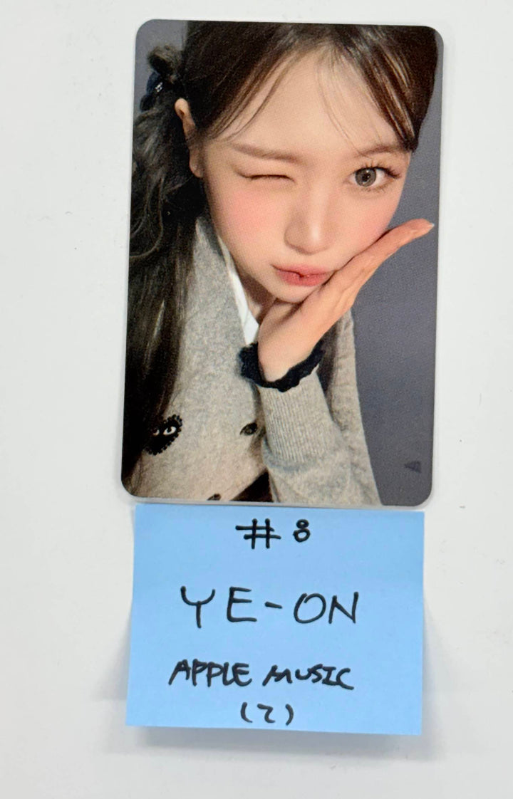 Hearts2Hearts "Focus" - Apple Music Fansign Event Photocard [25.11.12]