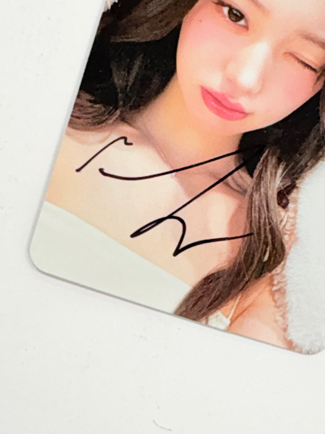 Wonyoung (Of IVE) "IVE SECRET" - Hand Autographed(Signed) Photocard [25.11.12]