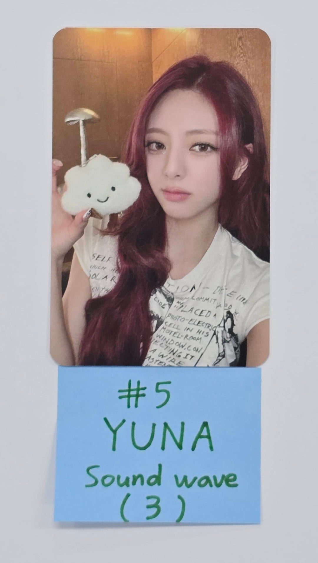 ITZY "TUNNEL VISION" - Soundwave Pre-Order Benefit Photocard [25.11.12]