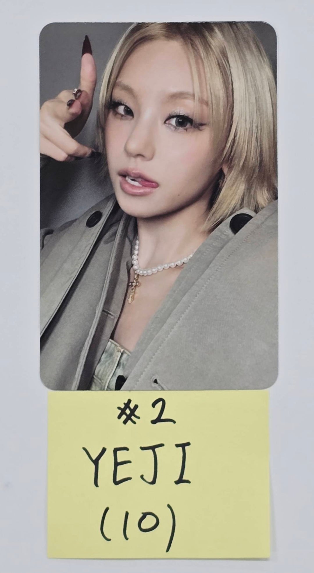 ITZY "TUNNEL VISION" - Official Photocard [25.11.12]