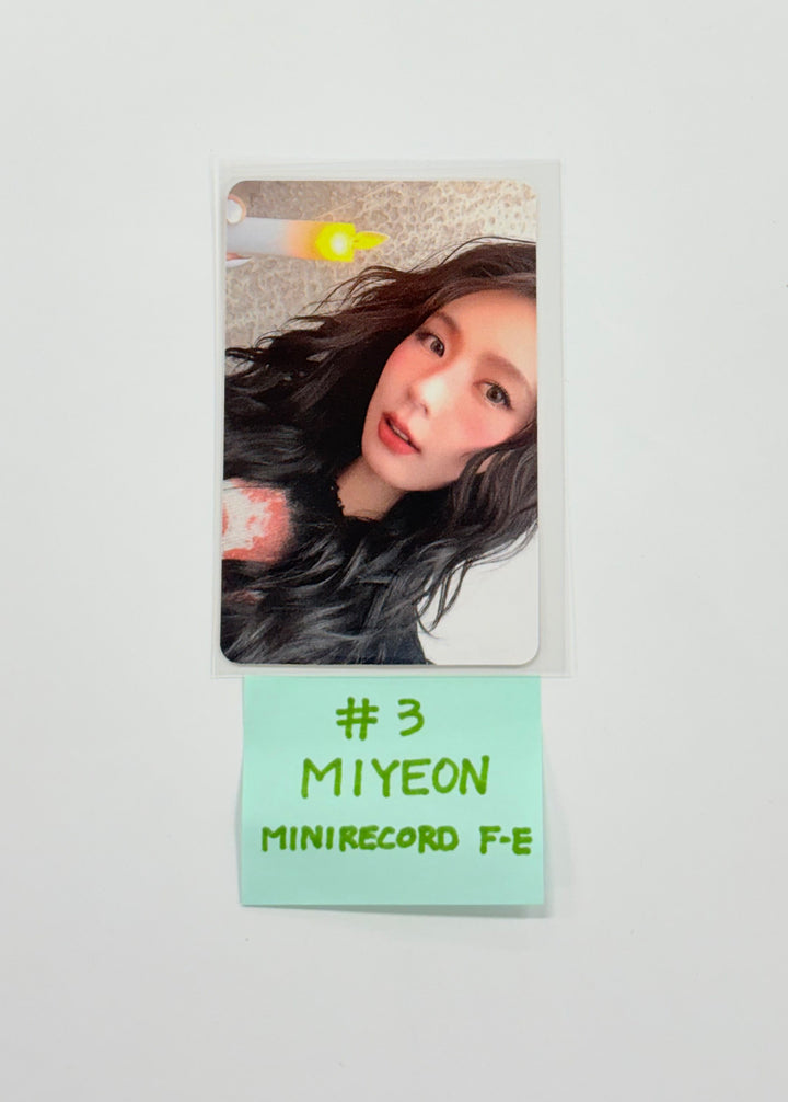 MIYEON (of I-dle) "MY, Lover" - Mini Record Fansign Event Photocard [25.11.13]