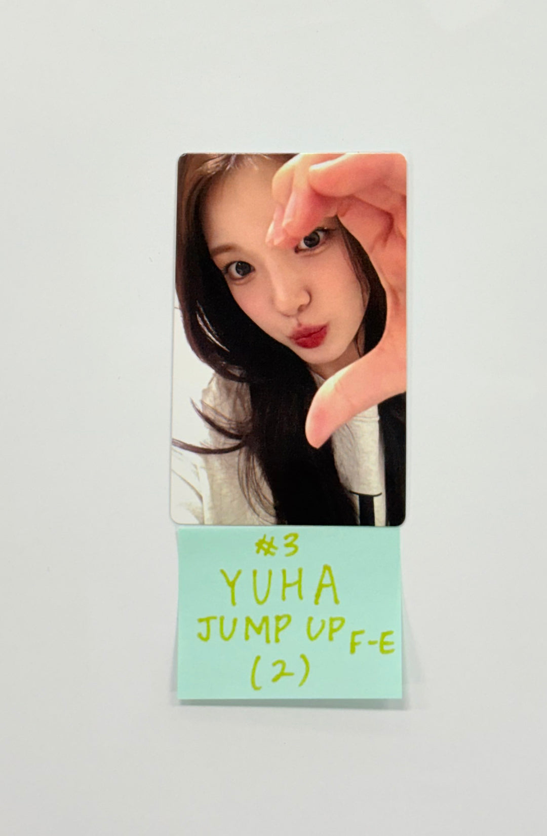 Hearts2Hearts "Focus" - Jump Up Fansign Event Photocard [25.11.13]