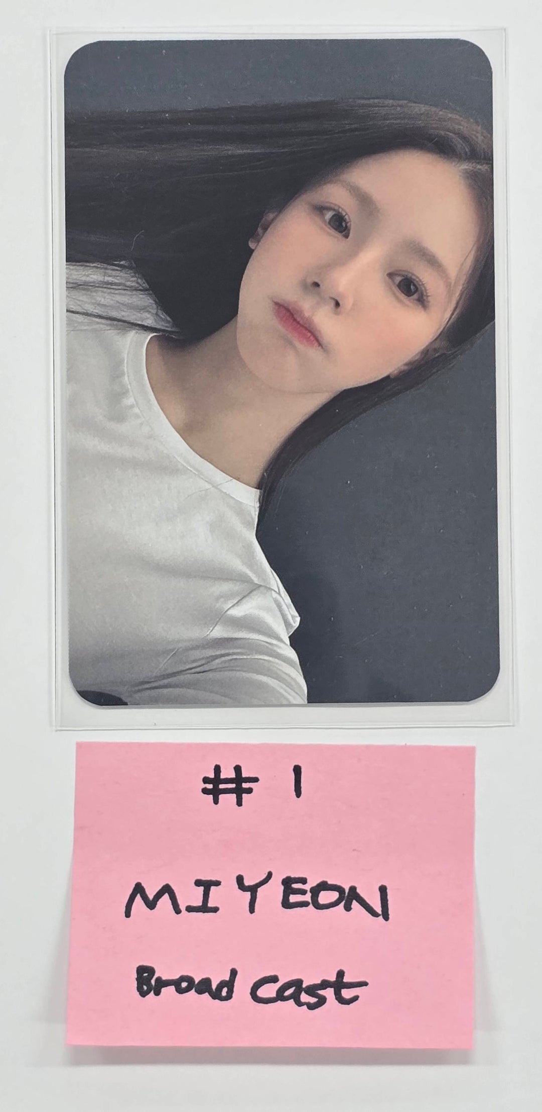 i-dle "We are" - Broadcast Photocard [25.11.14]