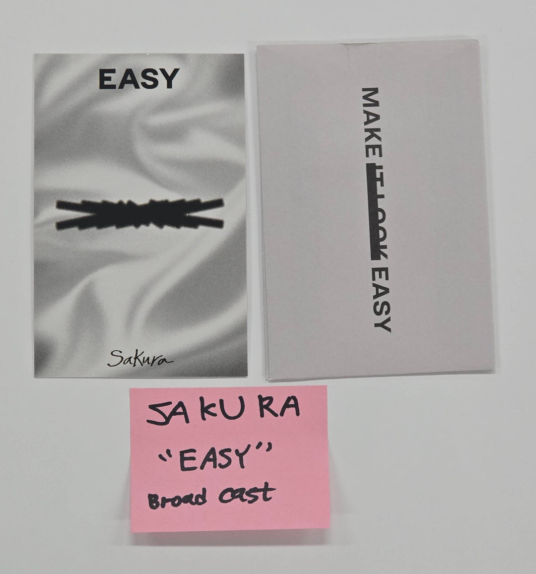 Le Sserafim "EASY" -  Broadcast Photocard [25.11.14]