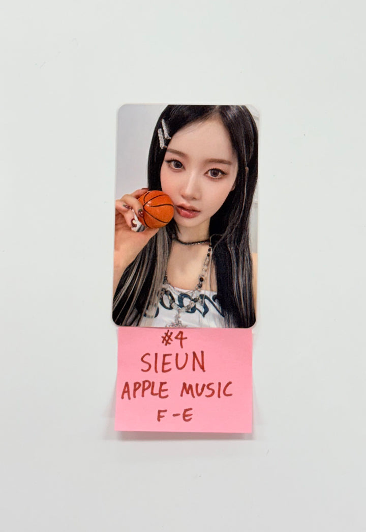 STAYC "I WANT IT" - Apple Music Fansign Event Photocard (minipack ver.) R4 [25.11.17]