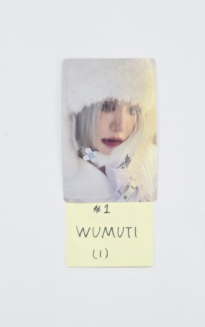 XLOV "UXLXVE" - Official Photocard [25.11.17]