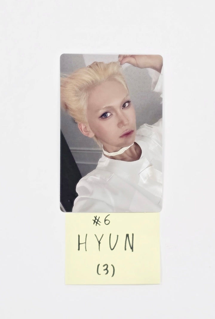 XLOV "UXLXVE" - Official Photocard [25.11.17]