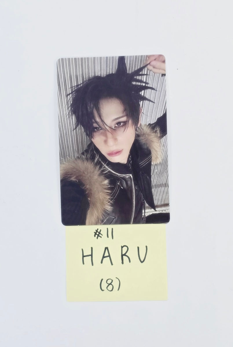 XLOV "UXLXVE" - Official Photocard [25.11.17]