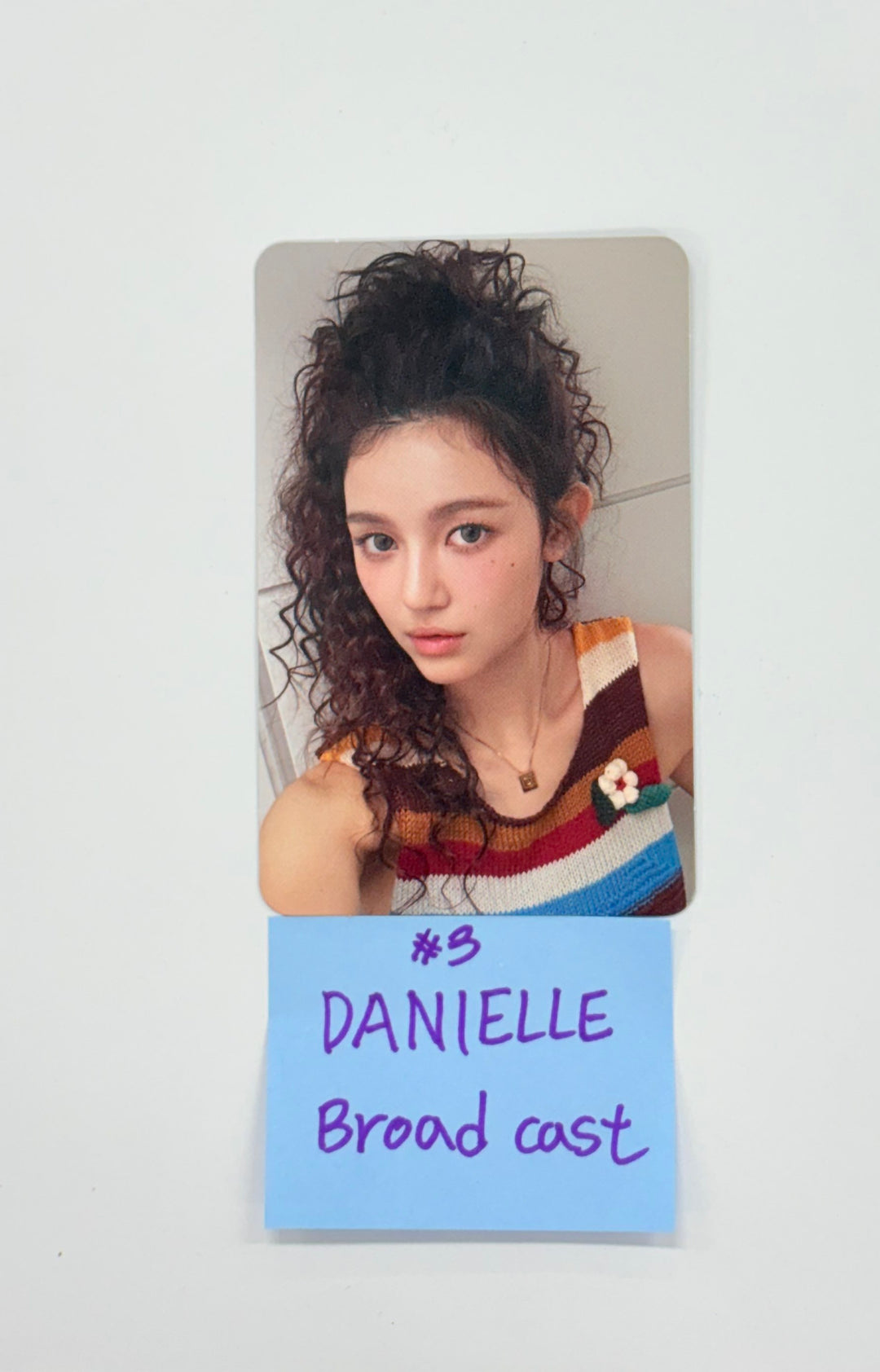 Newjeans "Supernatural" - Broadcast Photocard [25.11.18]