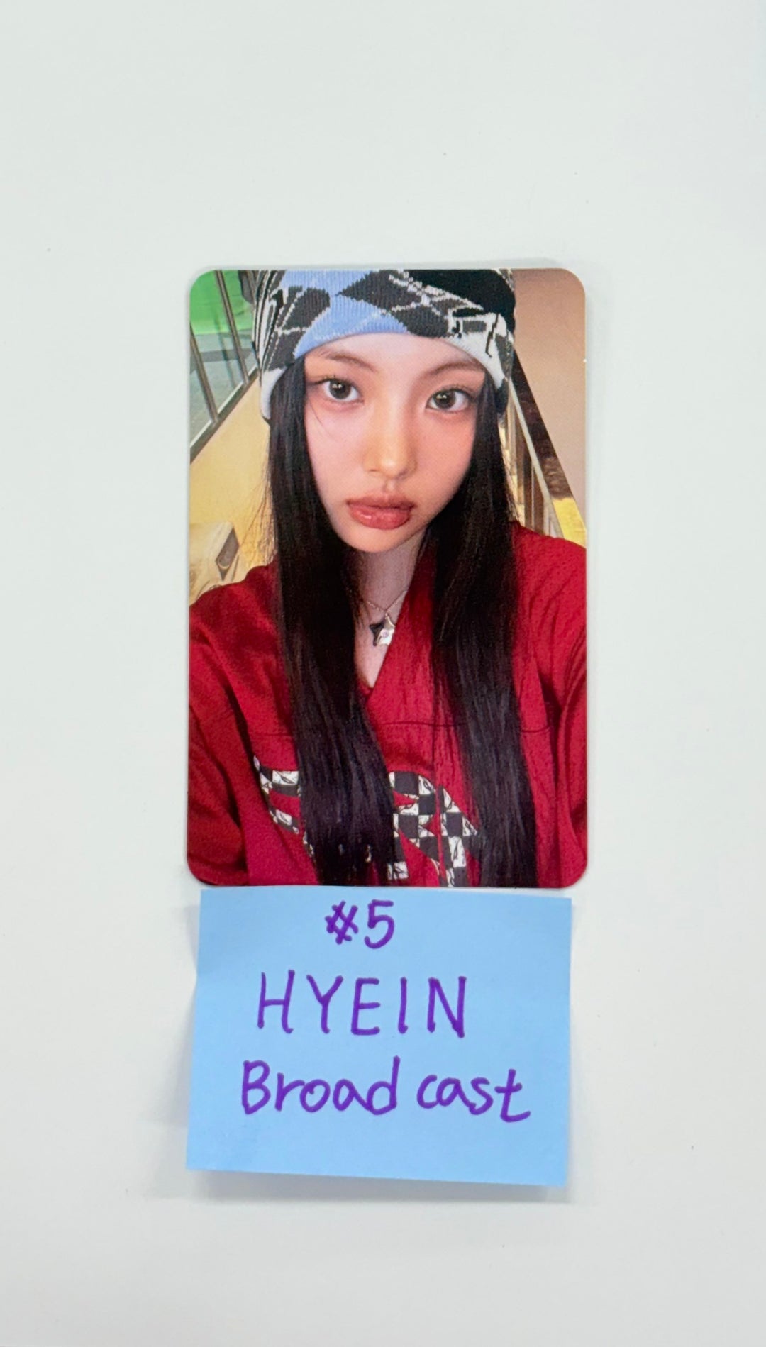 Newjeans "Supernatural" - Broadcast Photocard [25.11.18]