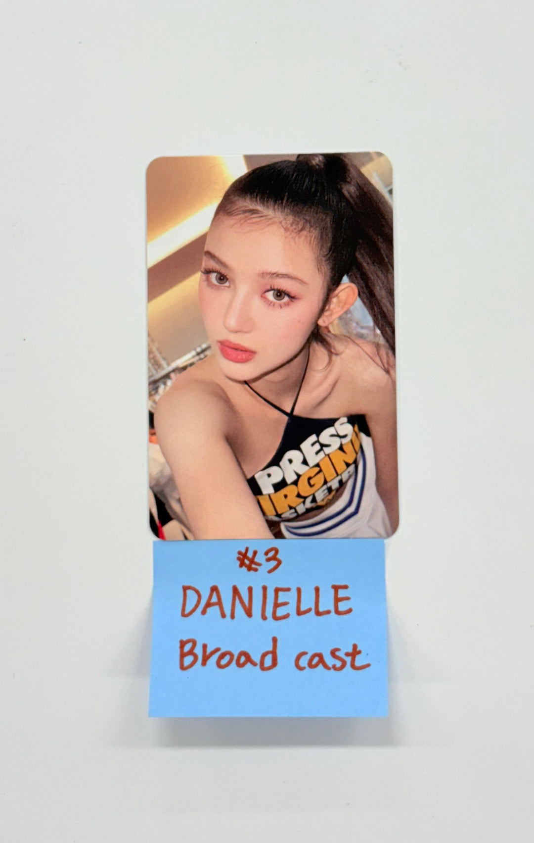 Newjeans "Get UP" - Broadcast Photocard [25.11.18]