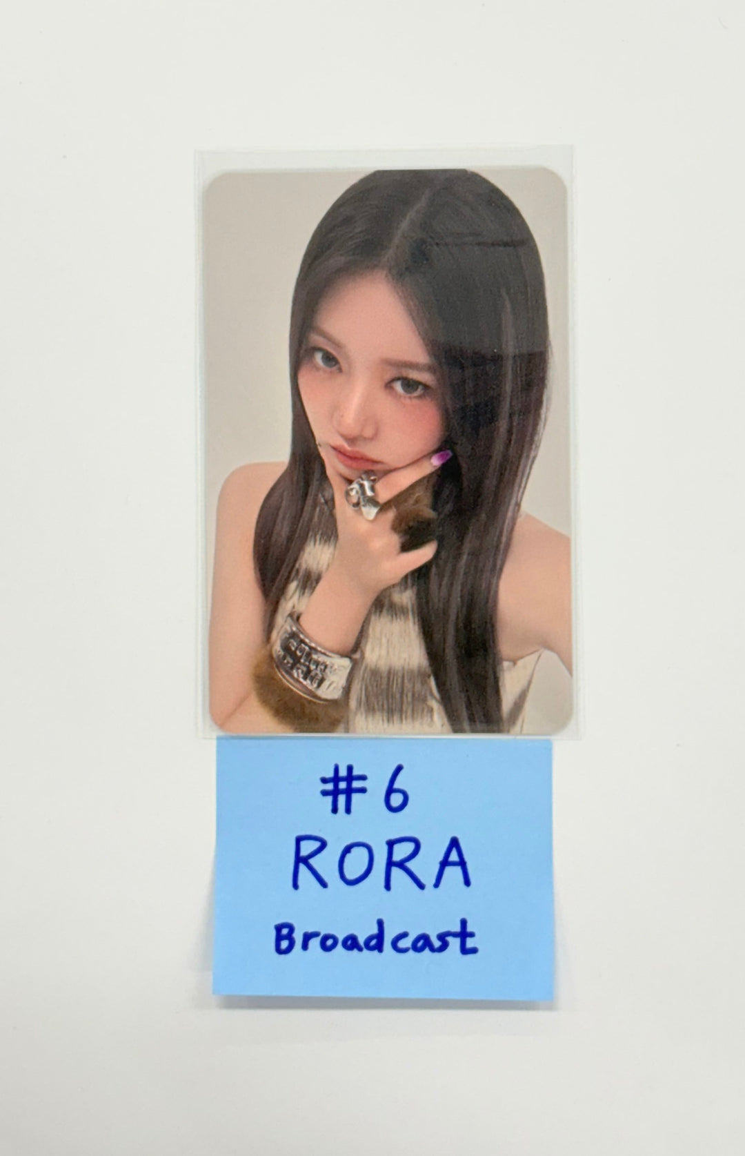 BABYMONSTER "WE GO UP" - Broadcast Photocard [25.11.18]