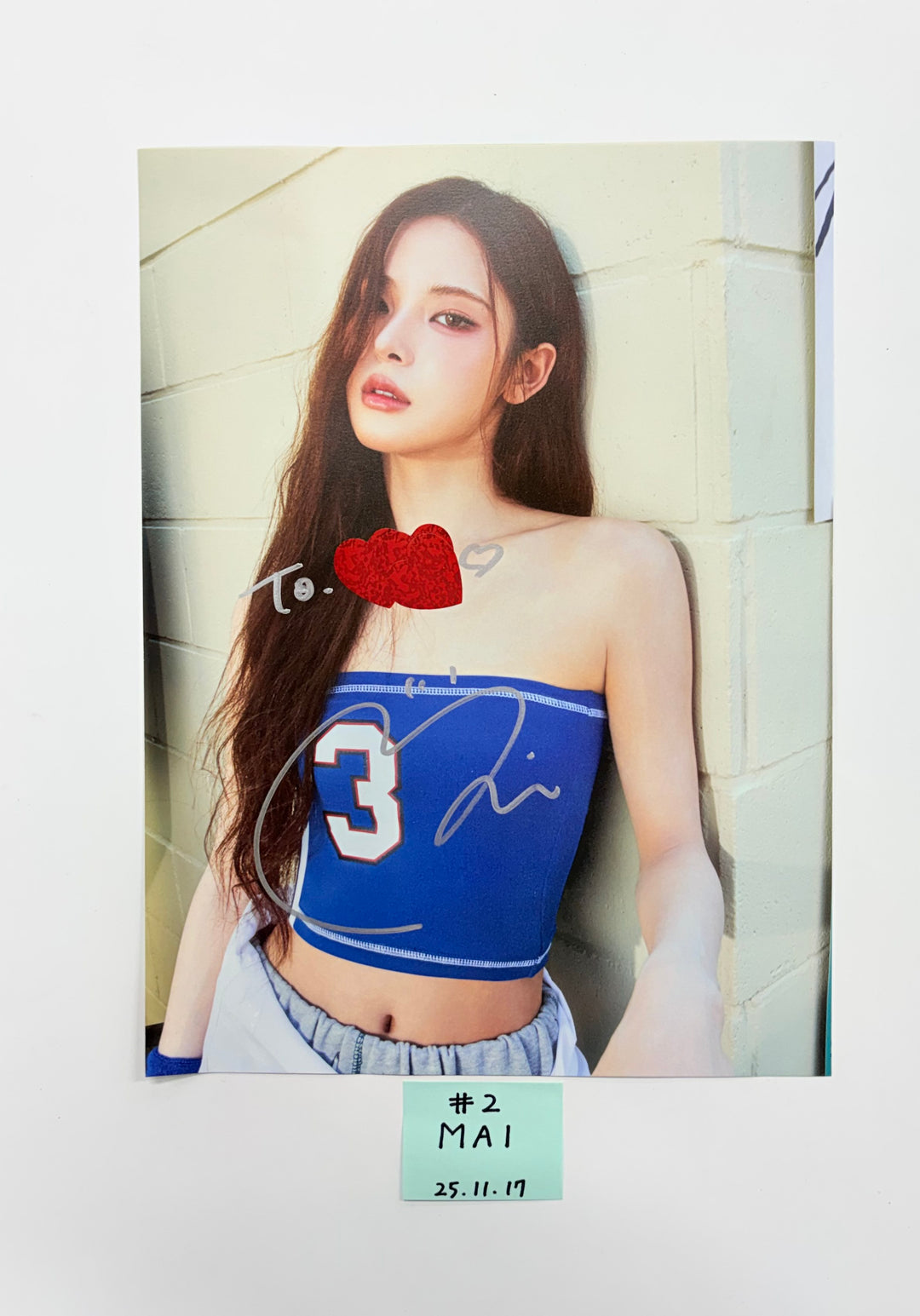 IZNA "Not Just Pretty" - A Cut Page From Fansign Event Album [25.11.19]