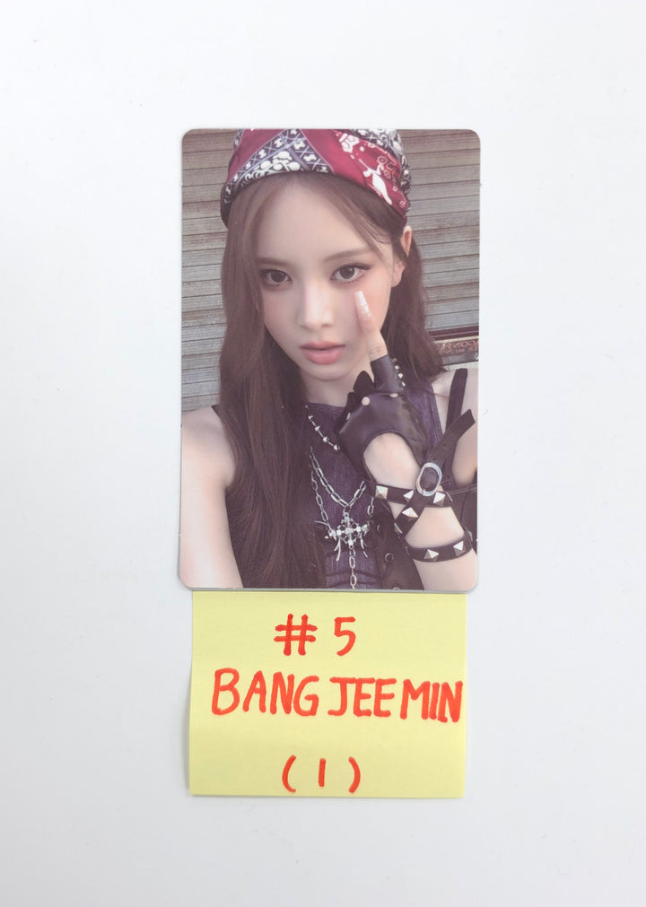 IZNA - "Not Just Pretty" Trading Photocard [25.11.20]