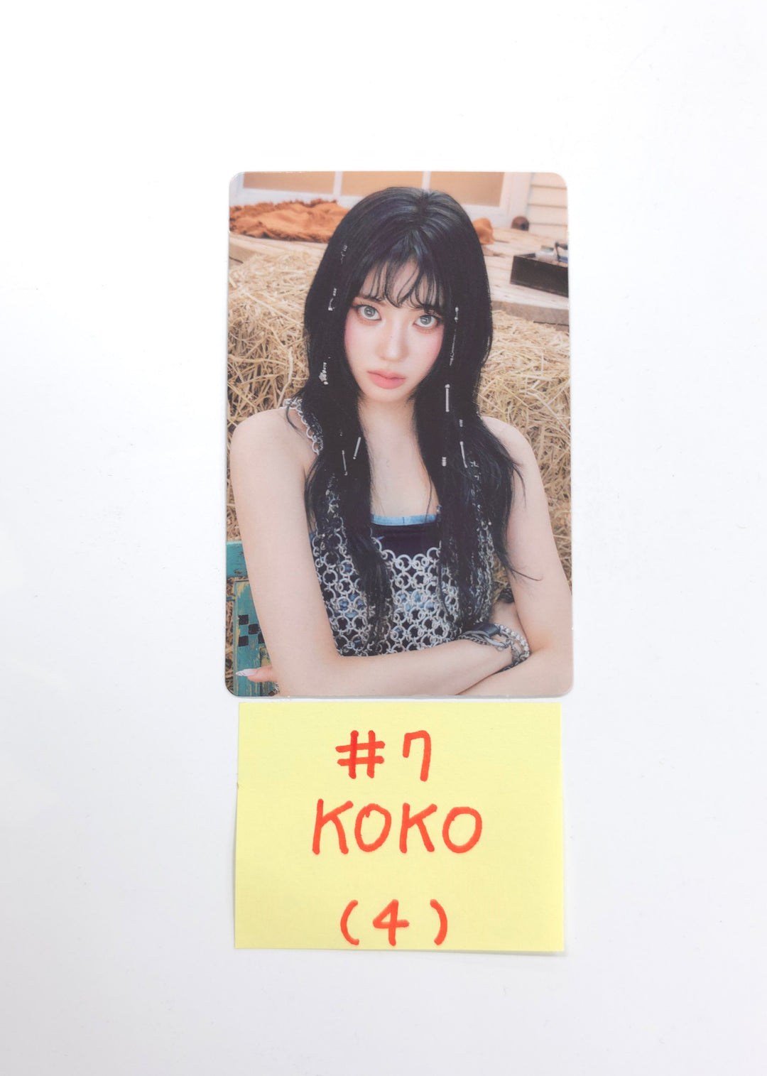 IZNA - "Not Just Pretty" Trading Photocard [25.11.20]