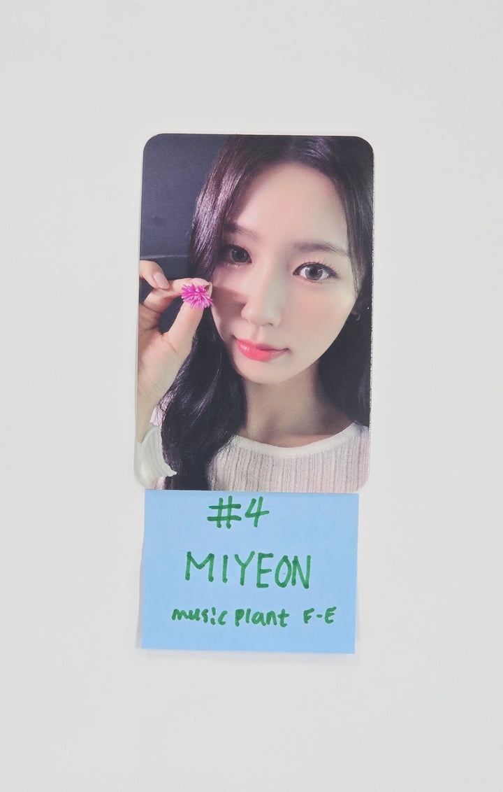 MIYEON (of I-dle) "MY, Lover" - Music Plant Fansign Event Photocard [25.11.21]