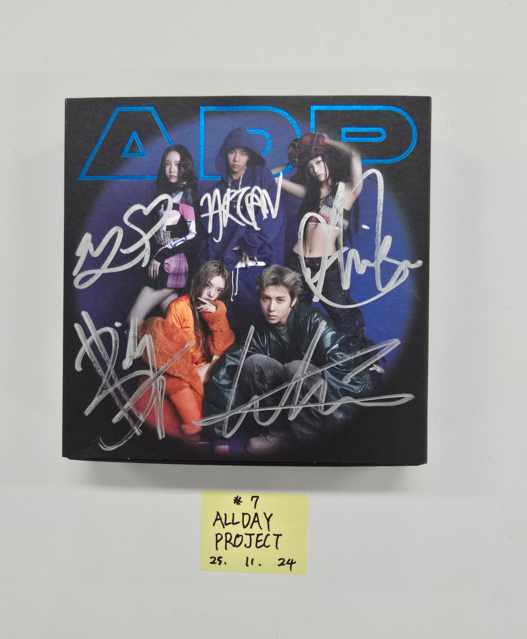 Stray Kids "SKZ IT TAPE 'DO IT'", CLOSE YOUR EYES "Blackout", ALLDAY PROJECT "FAMOUS", Baby DONT Cry "I DONT CARE", NCT DREAM "Beat It Up" - Hand Autographed(Signed) Promo Album [25.11.24]