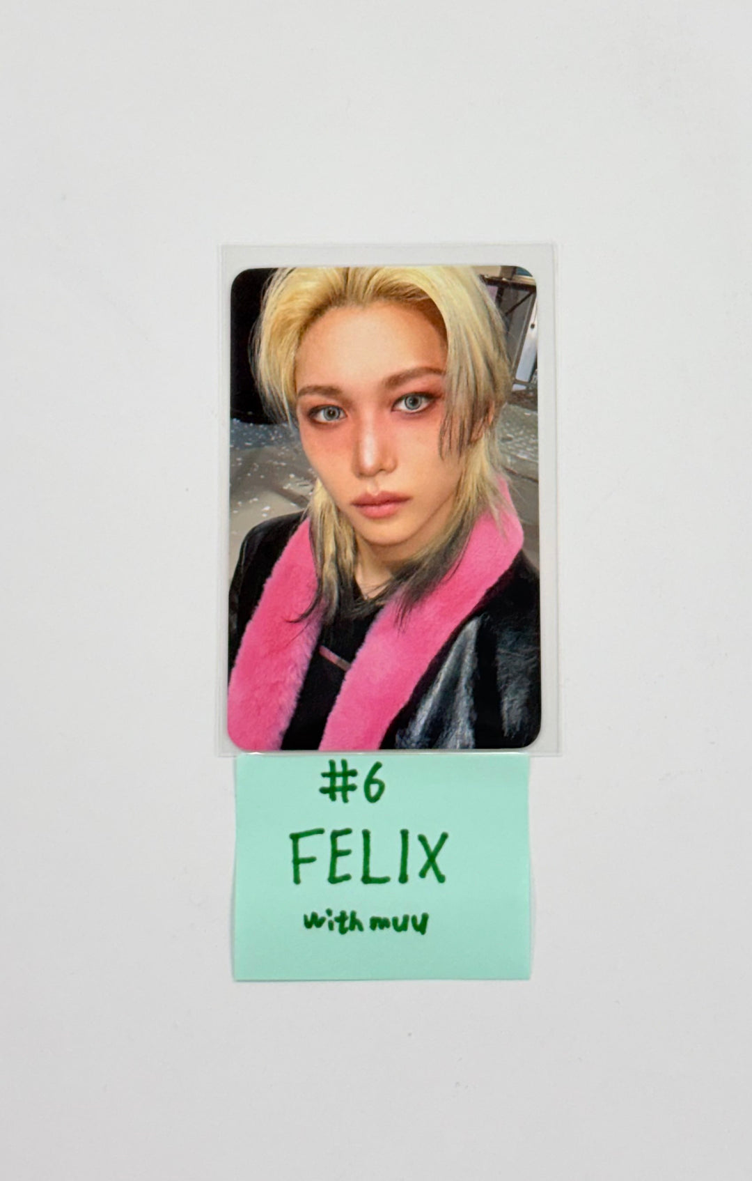 STRAY-KIDS "SKZ IT TAPE ‘DO IT’" - Withmuu Pre-Order Benefit Photocard [25.11.24]