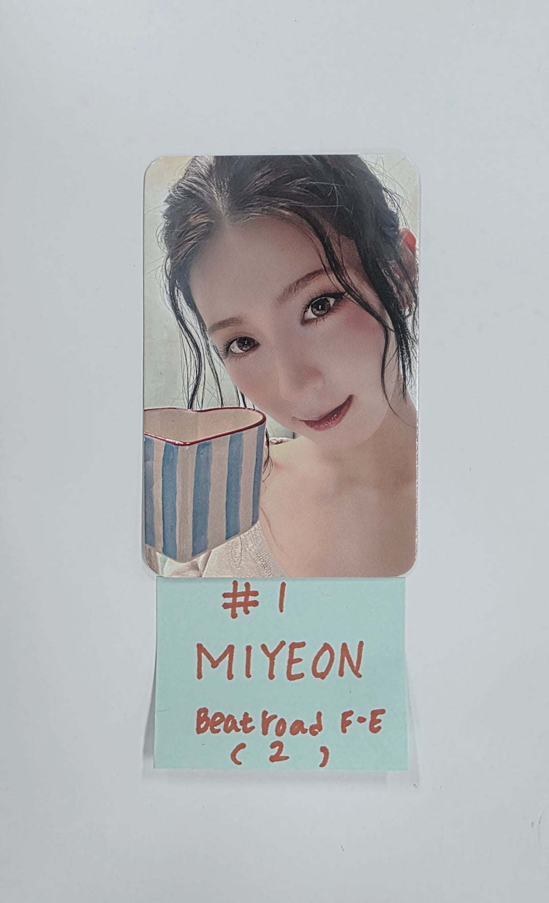 MIYEON (of I-dle) "MY, Lover" - Beatroad Fansign Event Photocard [25.11.24]