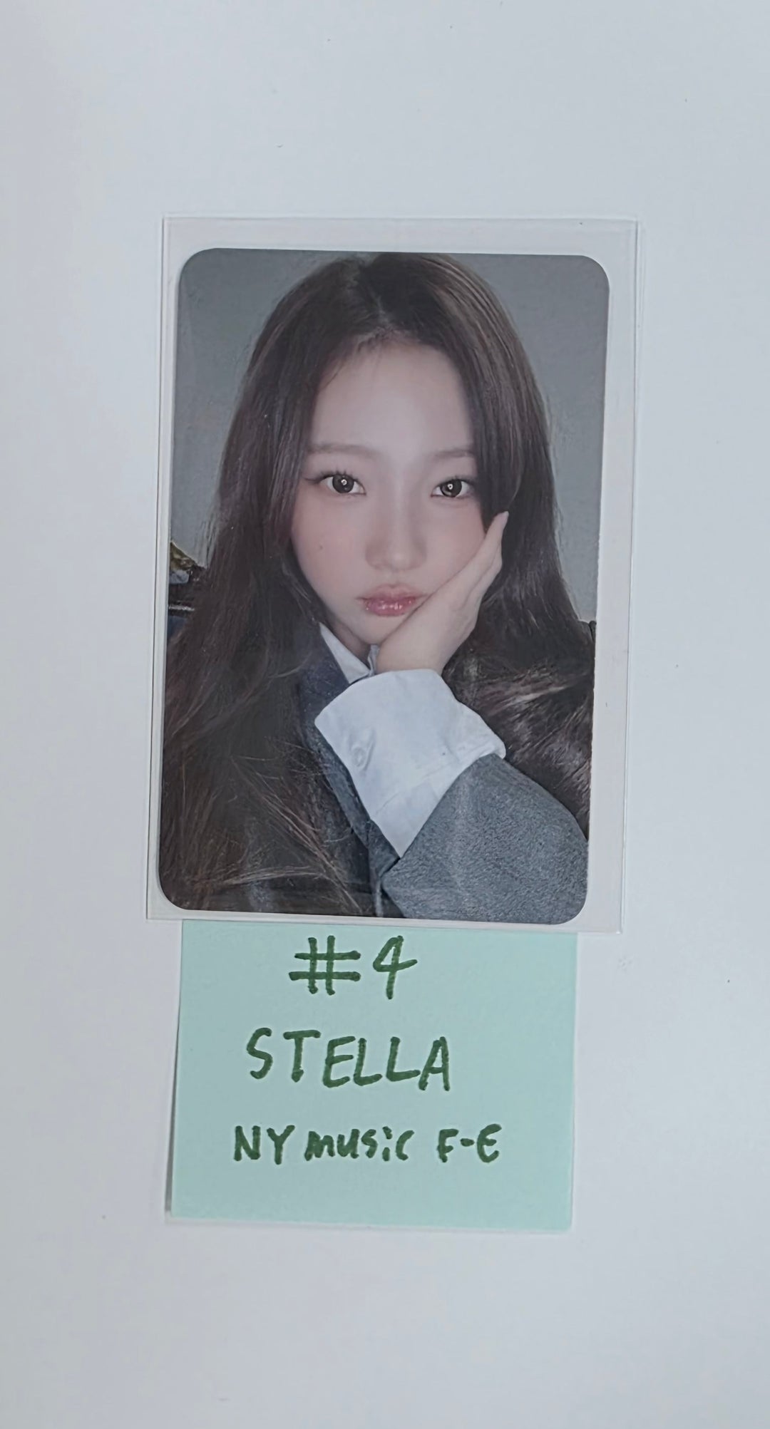 Hearts2Hearts "Focus" - NY Music Fansign Event Photocard [25.11.24]