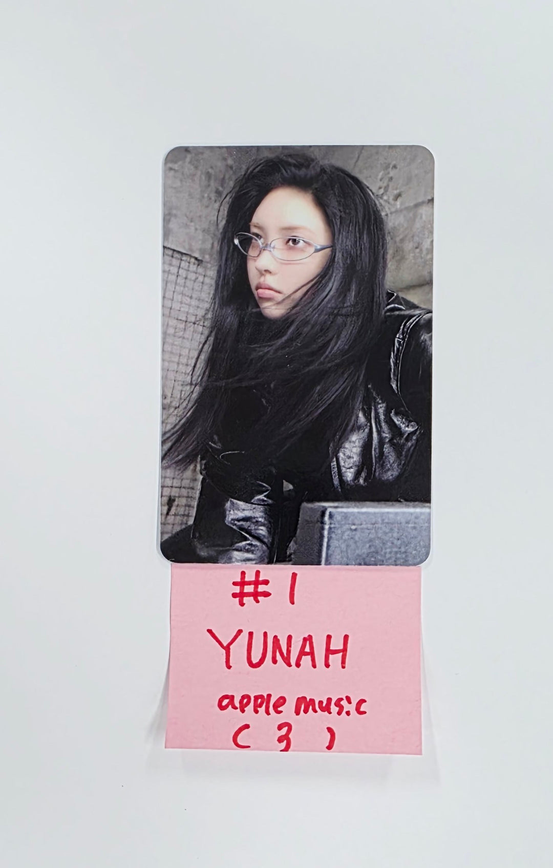 ILLIT "NOT CUTE ANYMORE" - Apple Music Pre-Order Benefit Photocard [25.11.25]