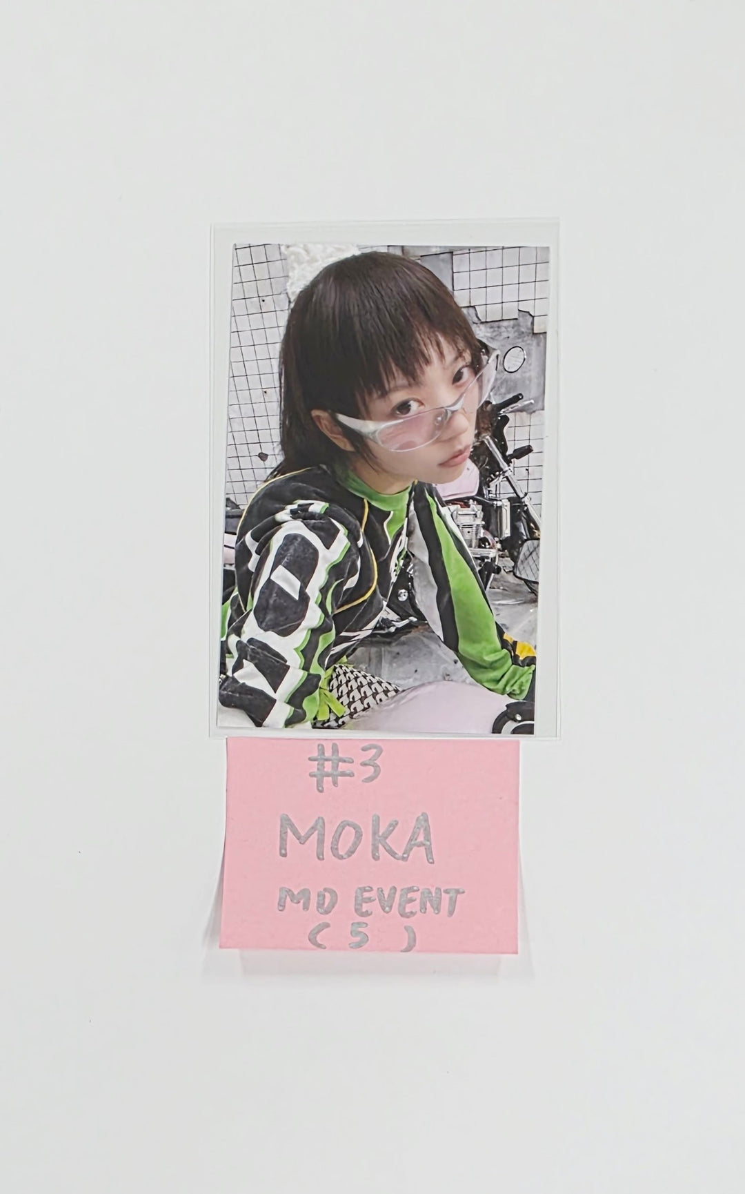 ILLIT "NOT CUTE ANYMORE" - POP-UP STORE Official MD Event Photocard [25.11.25]