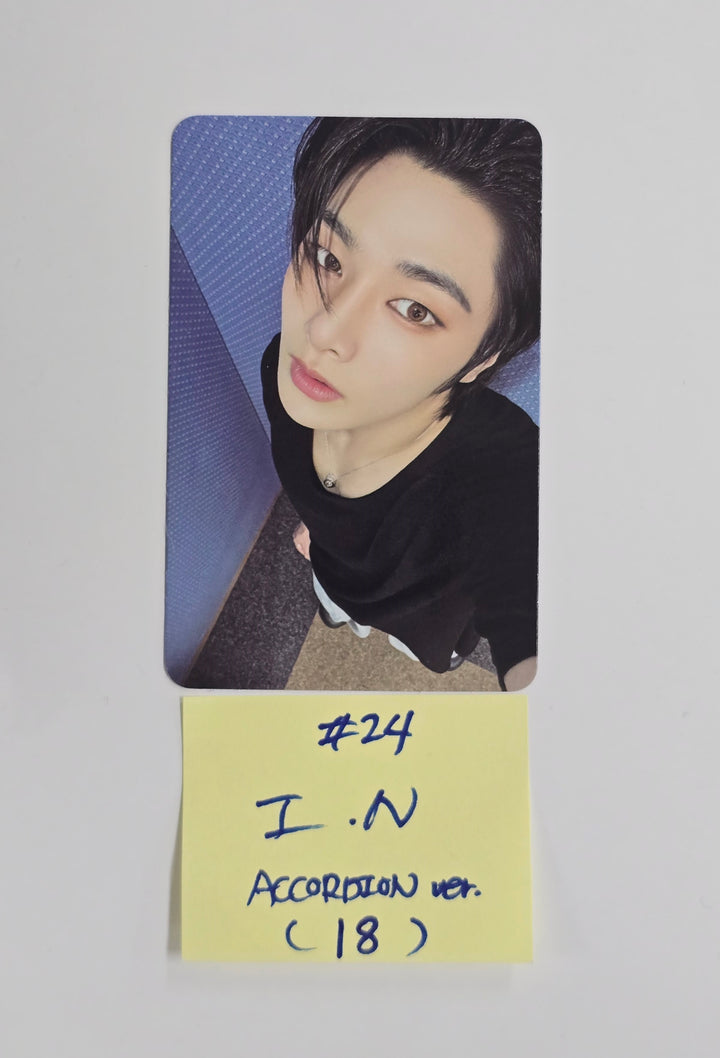 STRAY KIDS "SKZ IT TAPE ‘DO IT’" - Official Photocard (ACCORDION ver.)  [25.11.26]