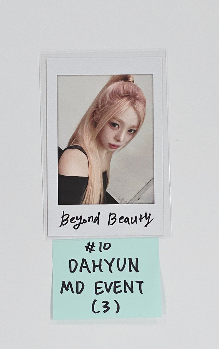 Triples_msnz "Beyond Beauty" - Everlin POP-UP Store MD Event Polaroid type Photocard [25.11.27]