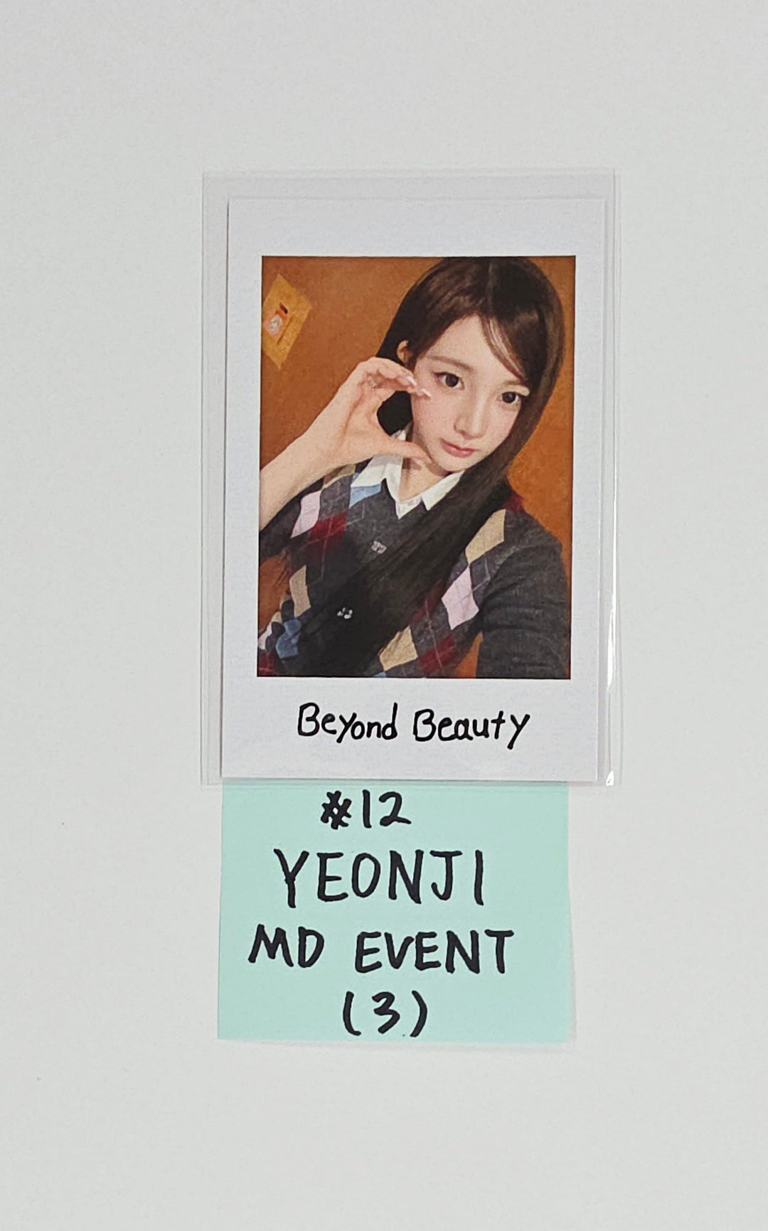 Triples_msnz "Beyond Beauty" - Everlin POP-UP Store MD Event Polaroid type Photocard [25.11.27]