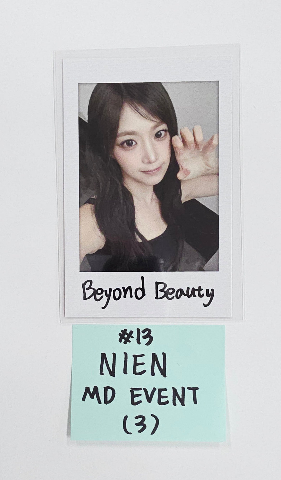 Triples_msnz "Beyond Beauty" - Everlin POP-UP Store MD Event Polaroid type Photocard [25.11.27]