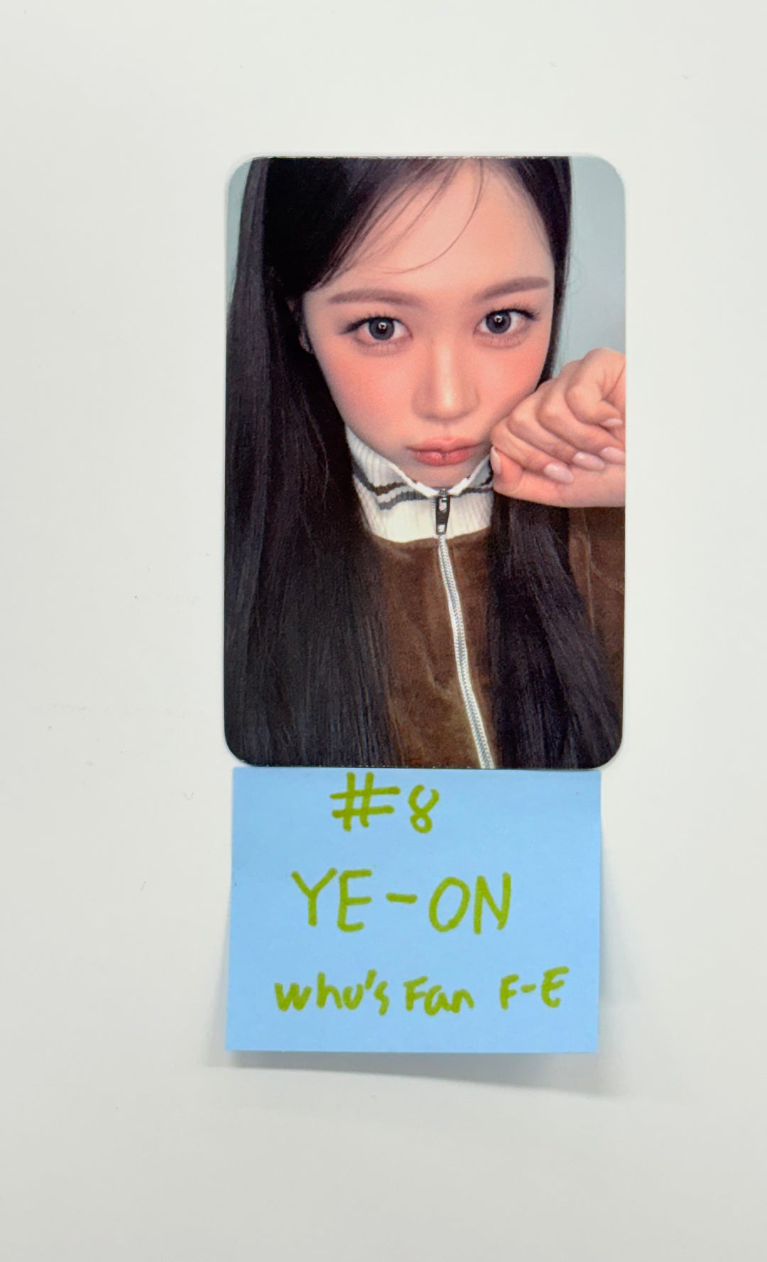 Hearts2Hearts "Focus" - Who's Fan Cafe Fansign Event Photocard [25.12.02]