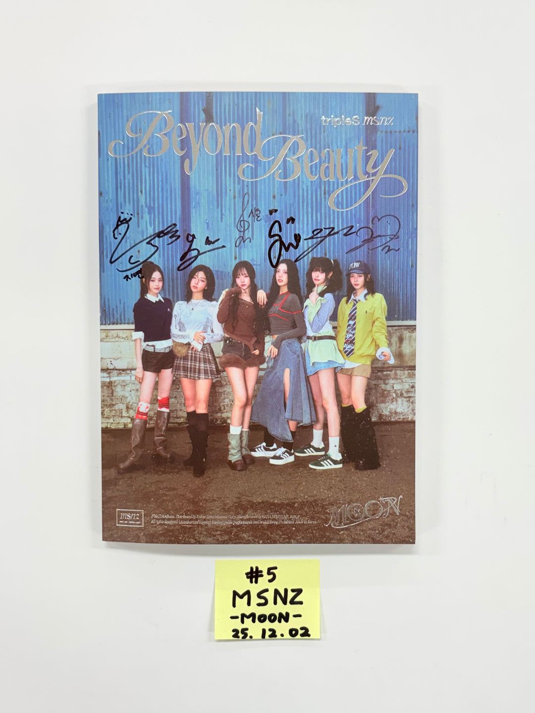 TripleS_msnz "Beyond Beauty", ILLIT "NOT CUTE ANYMORE", NOWZ"Play Ball" - Hand Autographed(Signed) Promo Album [25.12.02]