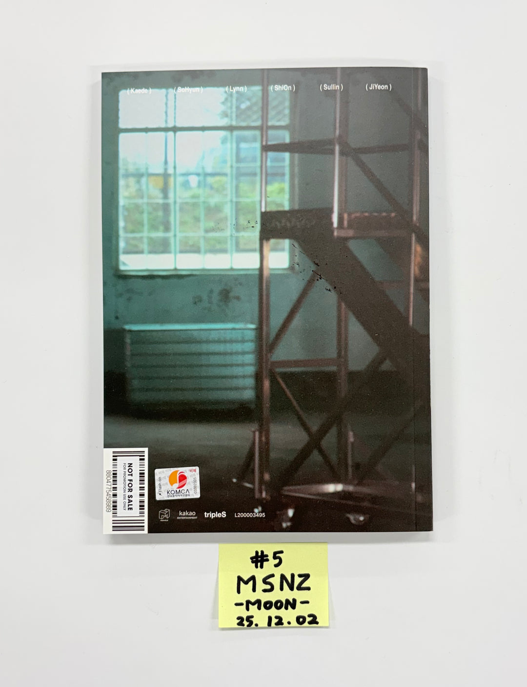 TripleS_msnz "Beyond Beauty", ILLIT "NOT CUTE ANYMORE", NOWZ"Play Ball" - Hand Autographed(Signed) Promo Album [25.12.02]