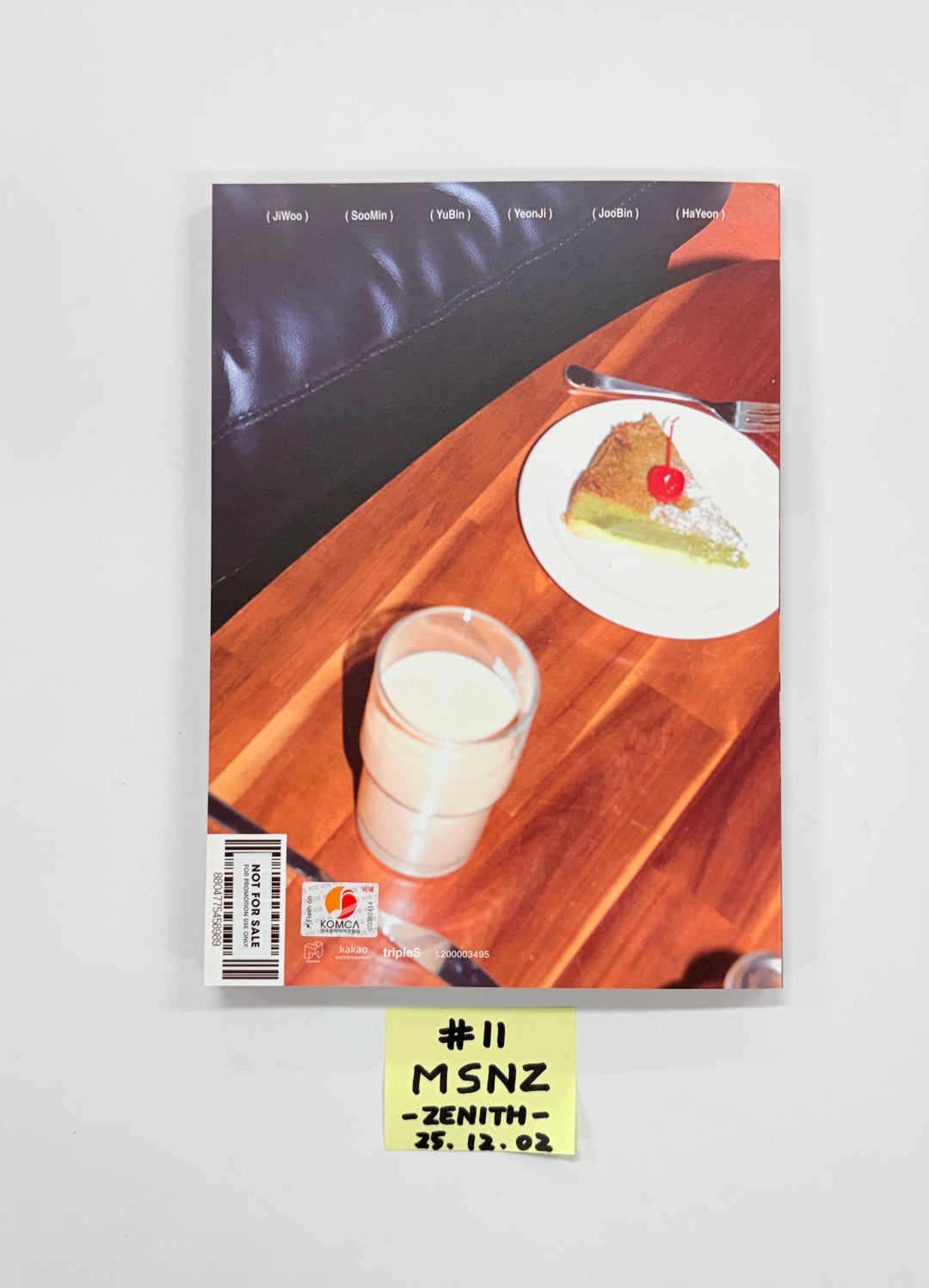 TripleS_msnz "Beyond Beauty", ILLIT "NOT CUTE ANYMORE", NOWZ"Play Ball" - Hand Autographed(Signed) Promo Album [25.12.02]