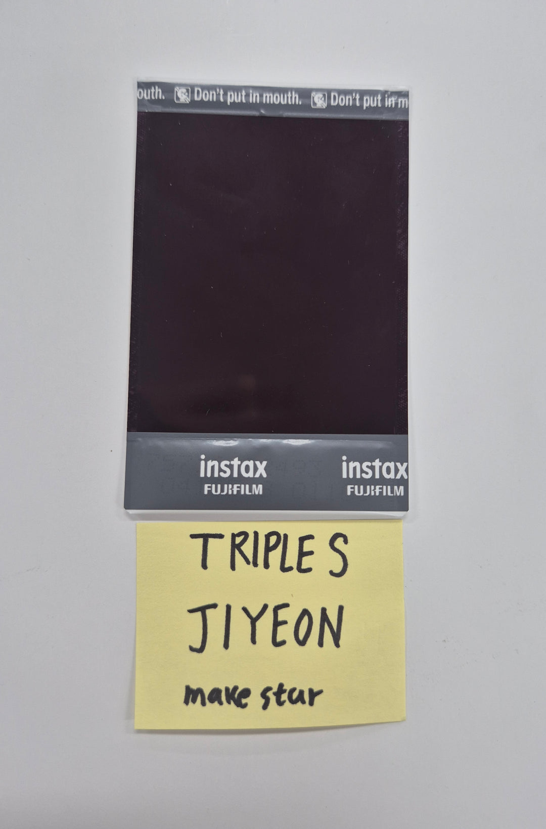 JIYEON (of Triples_msnz) "Beyond Beauty" - Hand Autograhped(Signed) Polaroid [25.12.03]