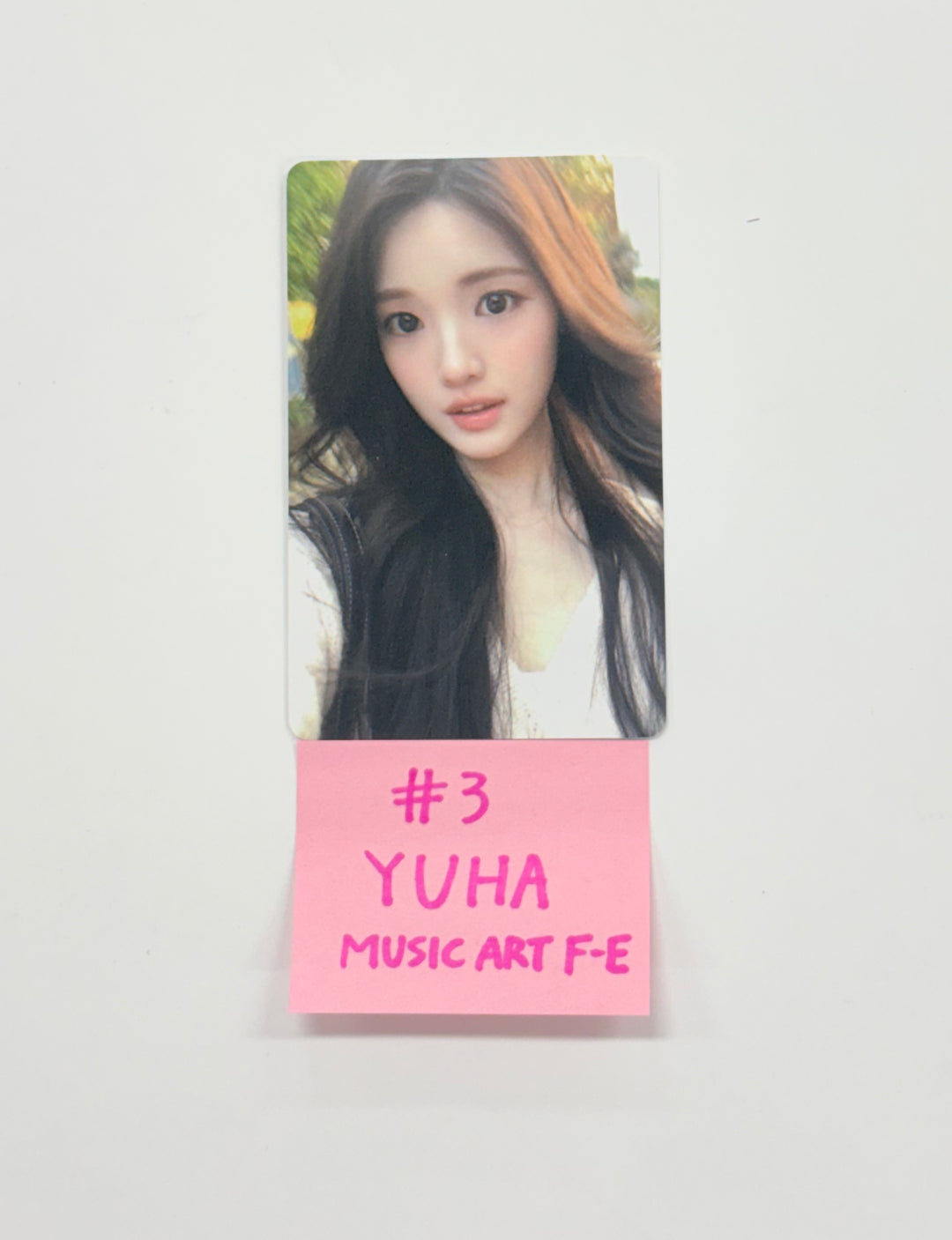 Hearts2Hearts "Focus" - Music Art Fansign Event Photocard [25.12.04]