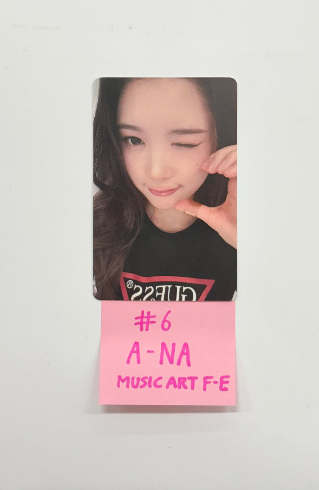 Hearts2Hearts "Focus" - Music Art Fansign Event Photocard [25.12.04]