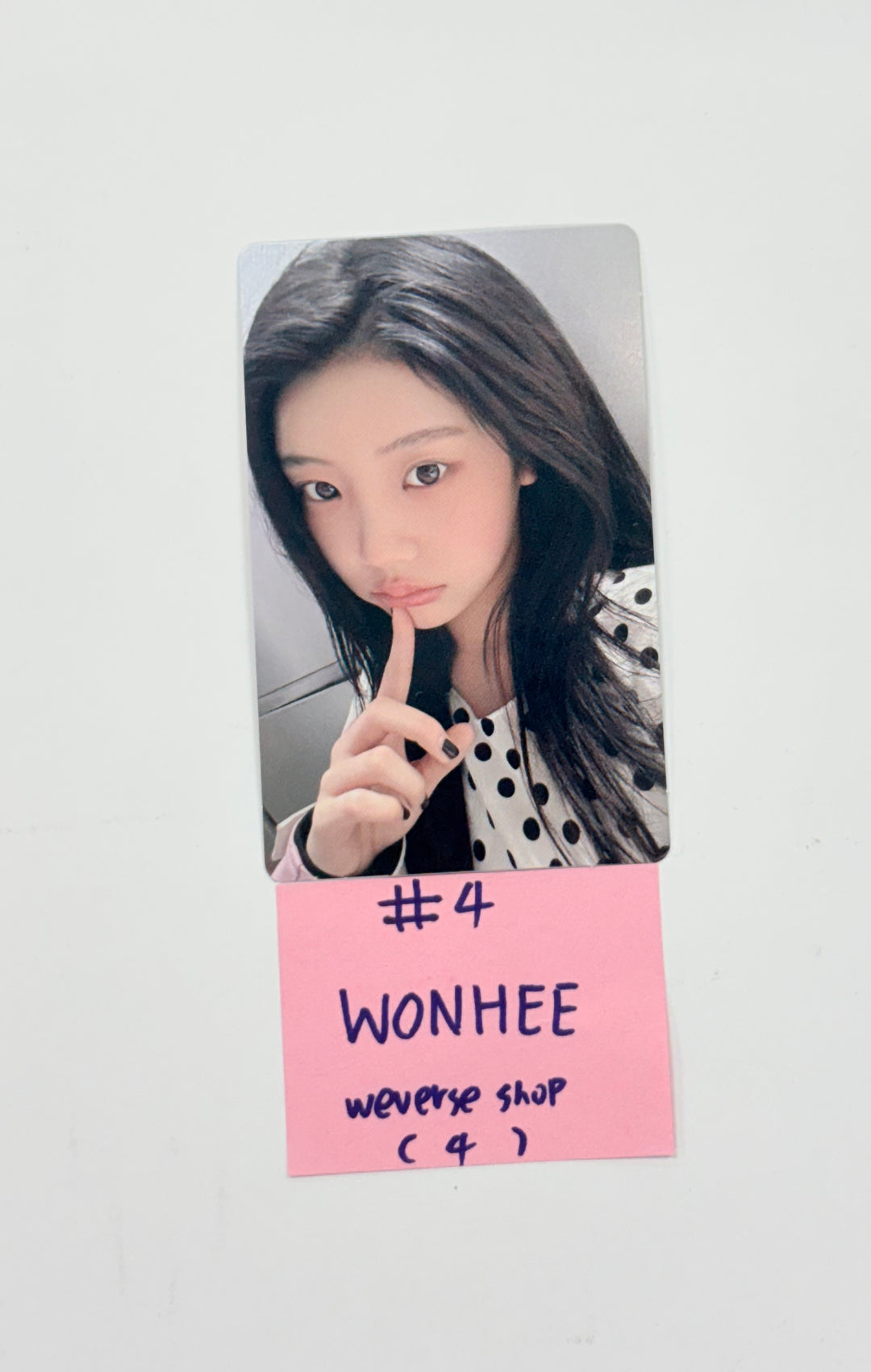ILLIT "NOT CUTE ANYMORE" - Weverse Shop Pre-Order Benefit Photocard [25.12.04]