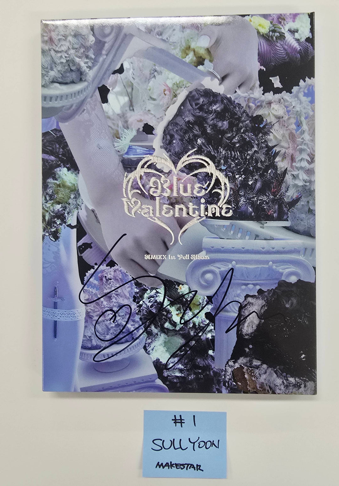 SULLYOON (of NMIXX) "Blue Valentine" - Hand Autograhped(Signed) Album [25.12.5]